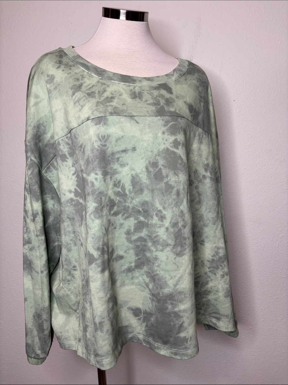 Women's Mint Green Tie-Dye Pullover Sweatshirt